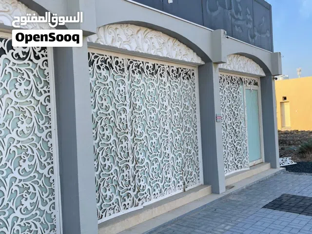 مبنى محلات تجاريه للبيع في منطقه البديه _ الفجيرة