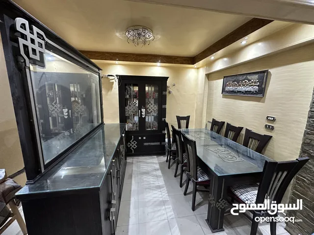 سفرة خشب زان مستعملة استعمال راقـي جدًا