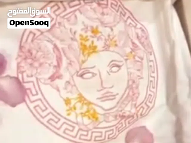 لفة بيبي مولودة مع افرول ماركة فيرزاتشي استعمال مره وحده فقط ساعتين