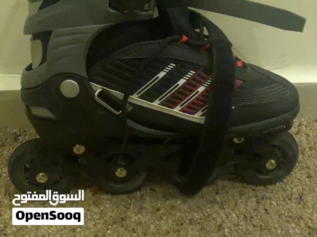 Skating shoes للبيع