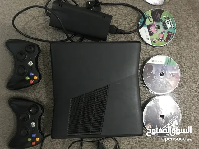 Xbox360 سليم مهكر عررررطة مع مشتقاتة نضيف جدأ