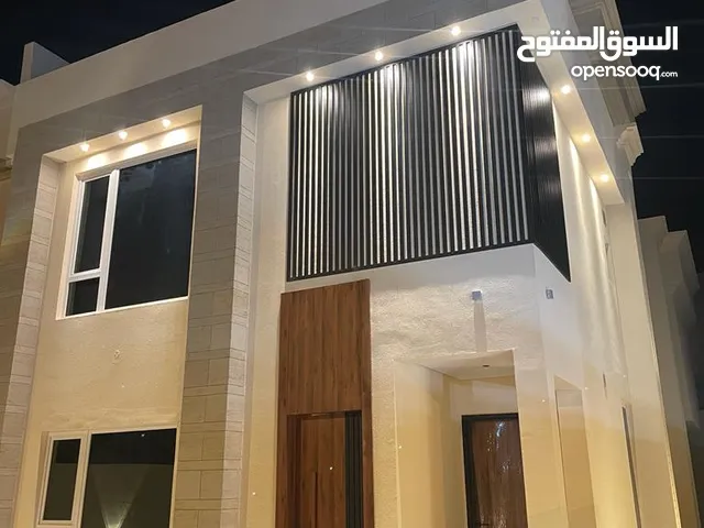 370m2 4 Bedrooms Villa for Sale in Muscat Ansab
