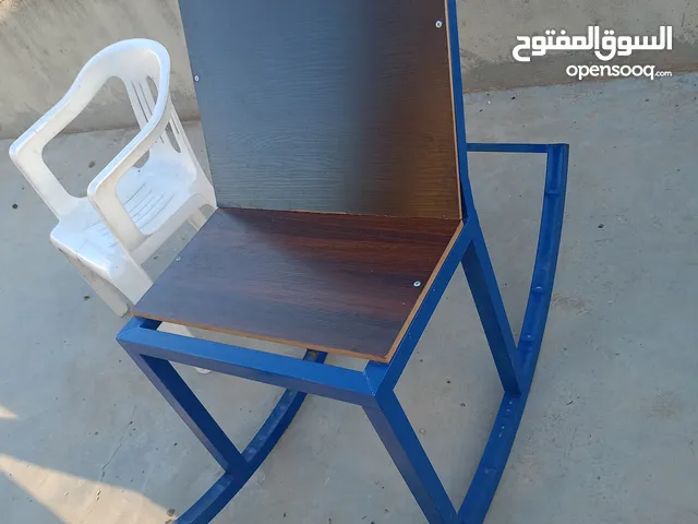 كرسي هزاز حديد