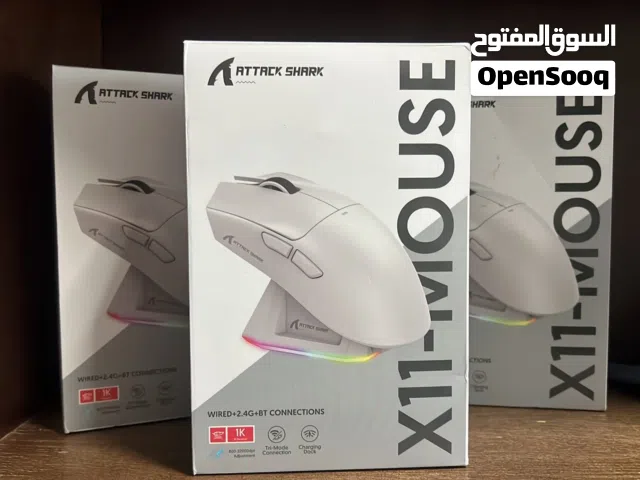 ماوس attack shark x11 اتاك شارك جديد مسكر اسود و ابيض مع ستيكرز و متوفر توصيل لكافة انحاء المملكة