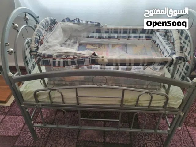 تخت اطفال / سرير اطفال