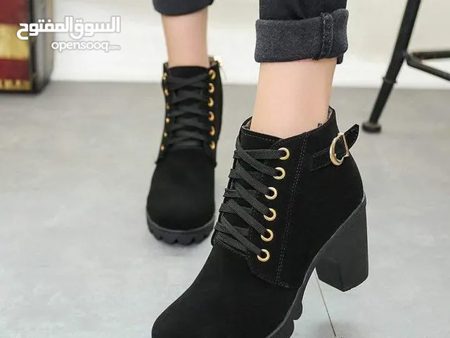 Black With Heels in Baghdad