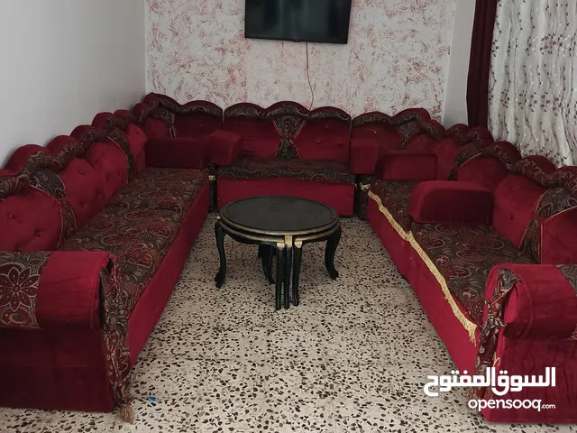 جلسه 16مقعد للبيع في إربد