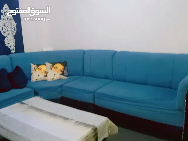 كنب. زان بحال