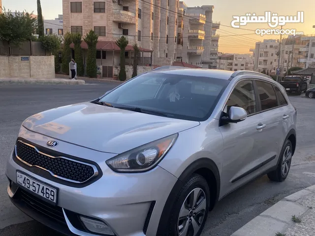 كيا نيرو 2018 فل إضافات ما عدا الفتحة