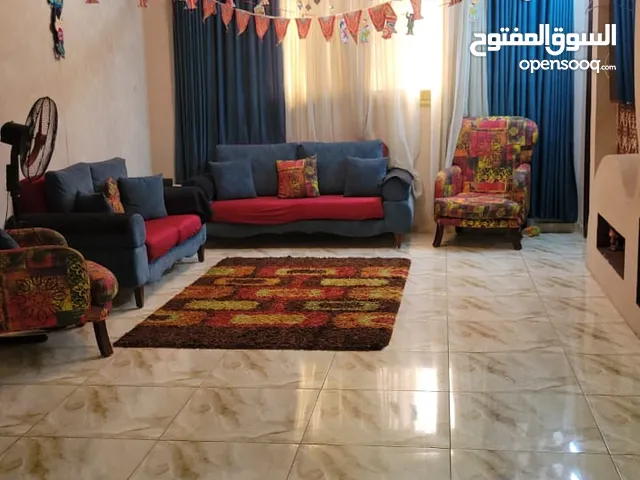 130 m2 3 Bedrooms Townhouse for Sale in Giza Faisal