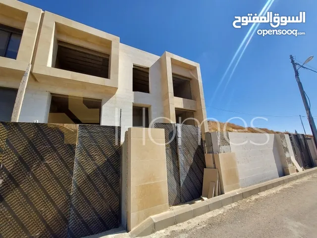 450 m2 4 Bedrooms Villa for Sale in Amman Al-Fuhais