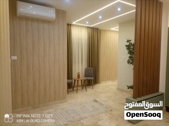 شقة عصرية بأثاث راقي للإيجار في زاوية الدهماني