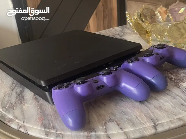 Play station 4 one tera from Kuwait very clean used as new