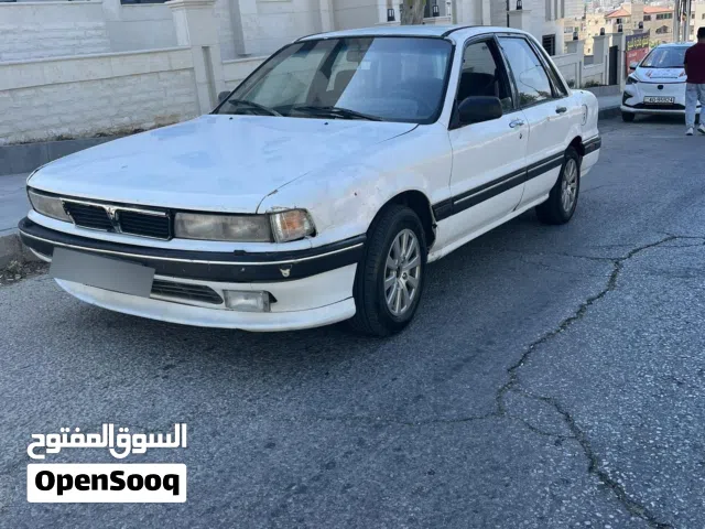 1993 ميتسوبيشي جالنت Standard