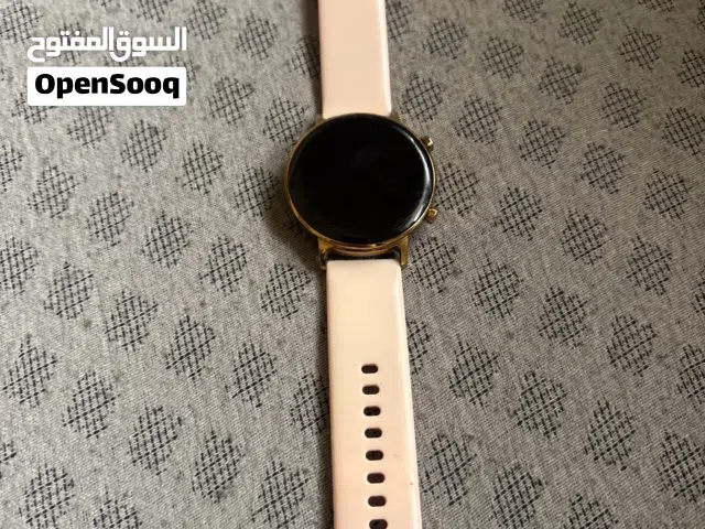 ساعة هواوي GT 2 مع شاحن اصلي و 13 احزمة مجانا   بحاله ممتاز  و بطارية قوية