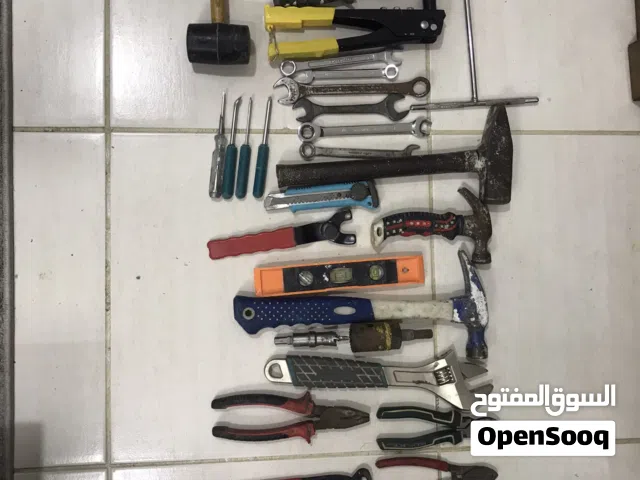 معدات متفرقة للبيع