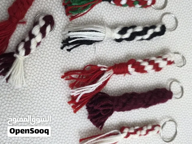 ميداليات صناعه يدويه من صناعه طفل بعمر 9 سنوات