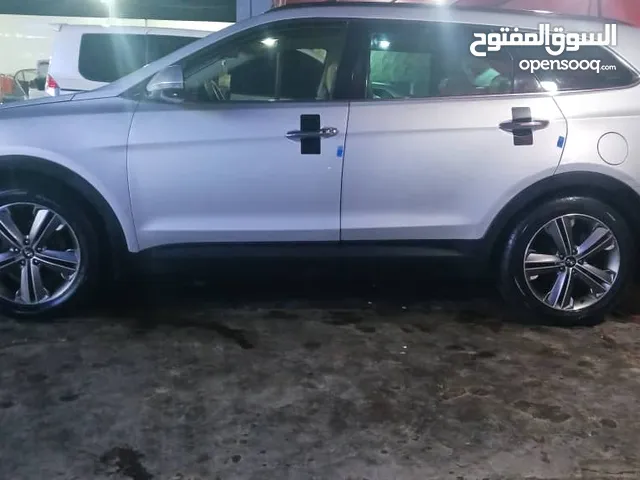 Hyundai Santa Fe 2015 in Al Bayda'