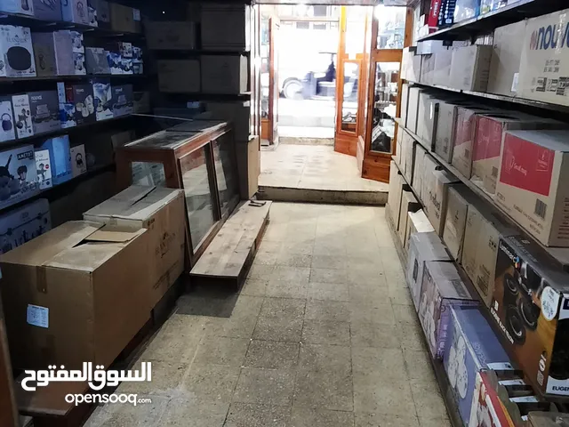 محل للبيع 90 متر و سندره 70 متر واجهه 6 متر ارتفاع 4.90 عرض شارع فلسطين جسر السويس