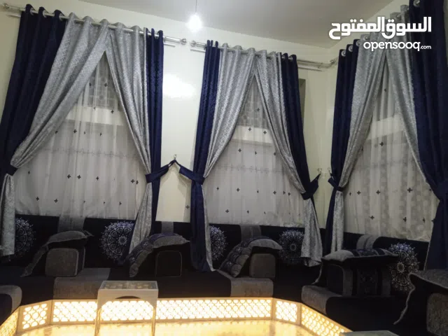 مجلس مغربي فاخر 12 متر ونصف شبه جديد