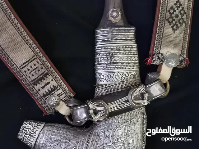 خنجر تحفه بقرن زراف هندي