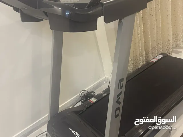 جهاز ركض ومشي (تريدميل) شبه جديد للبيع