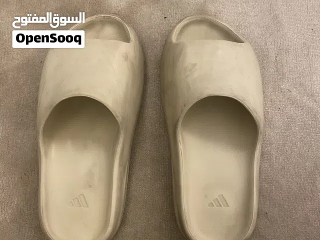 YEEZY SLIDESS BEIGE SIZE 42 YEEZY SLIDESS BEIGE SIZE 42 YEEZY SLIDESS BEIGE SIZE 42 42