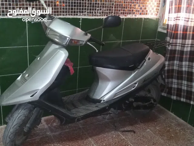 Used Automotive Brake Pads for Sale - Reliable Condition Suitable for Various Vehicles