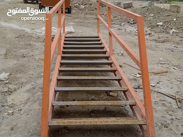 Steel landing stairs
