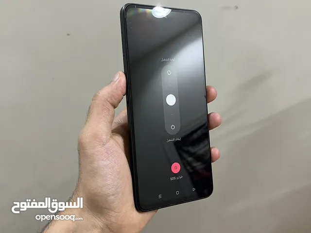 OnePlus Other 128 GB in Mecca
