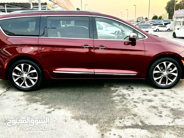 Chrysler Pacifica Limited