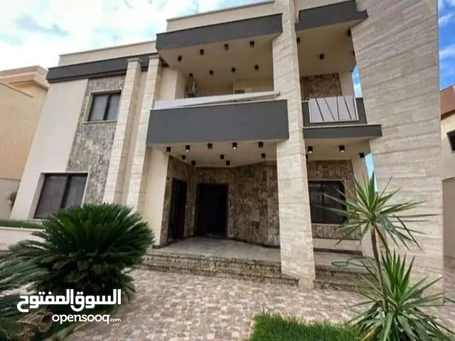 700 m2 5 Bedrooms Villa for Sale in Tripoli Al-Serraj