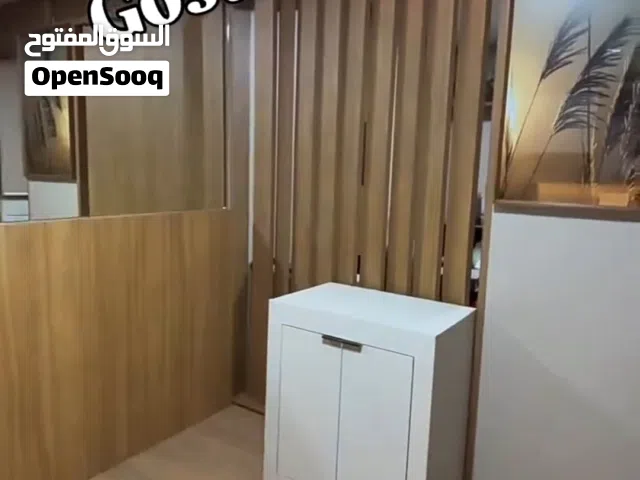 ميز مكتب سحب مع كومدي داخل الميز