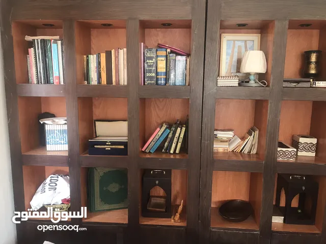 مكتبه للبيع