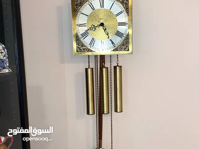 ساعة حائط بندول المانية مميزة ومن النوادر. التفاصيل داخل الوصف.