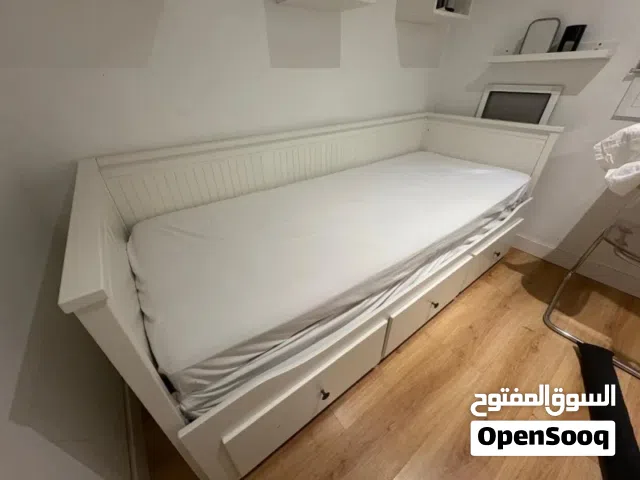 سرير ikea في حالة ممتازه