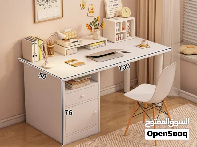 ميز دراسة خشب و ارجل معدن يحتوي باب و مجر  ابعاد 75*50*100 CM