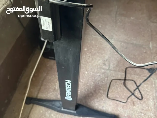 شاشه كمبيوتر+ماوس وكيبورد +ميز