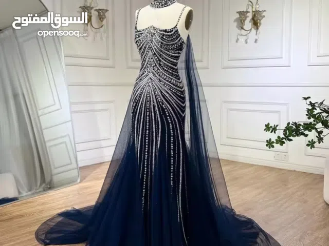 فستان كحلي حلو وفخم مره