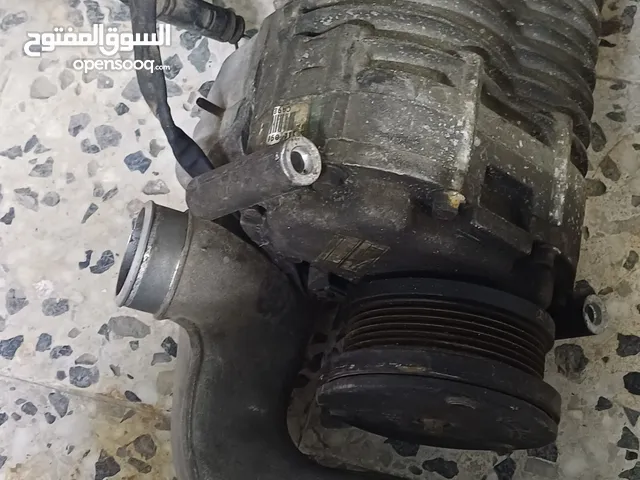 سوبر جارج صغير فيه كلتش تقدر تشغله وتطفيه بضغطت زر  شركة مارسيدس بينز AMG  يناسب مكاين v6 ومكاين 4