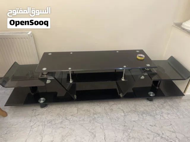 طاولة تلفزيون للبيع