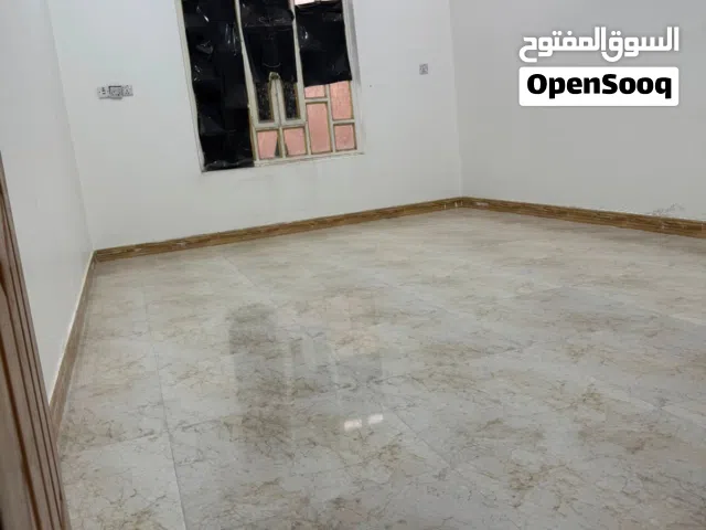 100 m2 2 Bedrooms Apartments for Rent in Basra Mnawi Basha