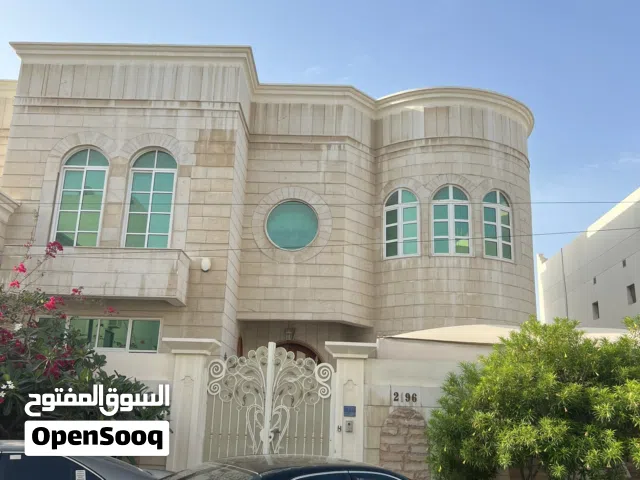 600 m2 4 Bedrooms Villa for Sale in Muharraq Galaly