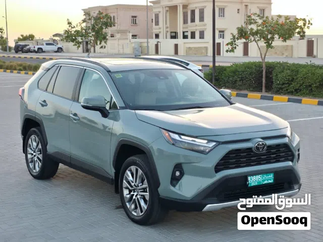2022 Toyota RAV 4 XLE