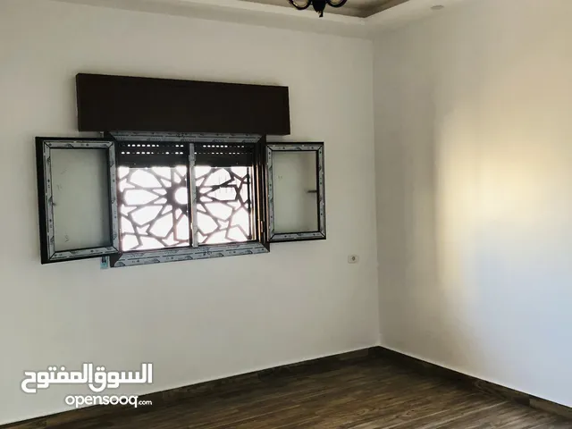 105 m2 2 Bedrooms Townhouse for Sale in Tripoli Al-Kremiah