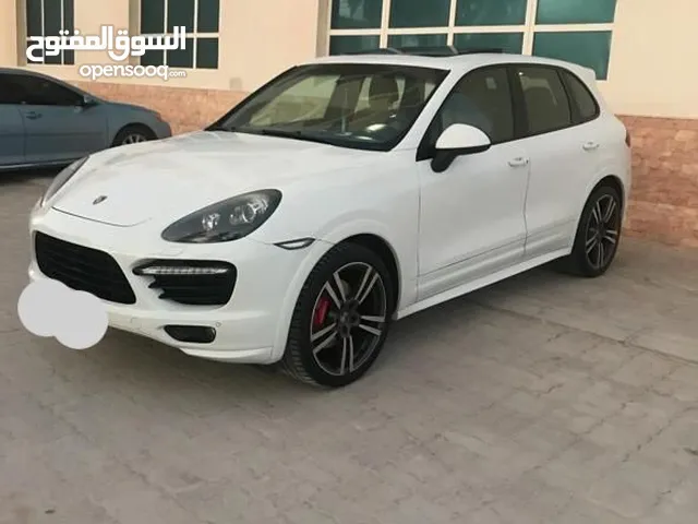Porsche Cayenne Cayenne GTS in Muscat