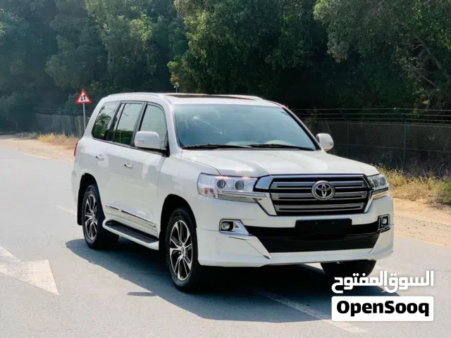Used Toyota Land Cruiser in Sharjah