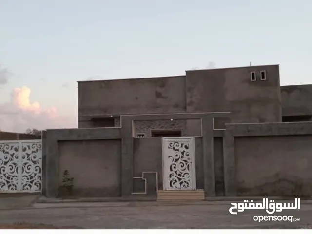 250 m2 4 Bedrooms Townhouse for Sale in Tripoli Al-Serraj