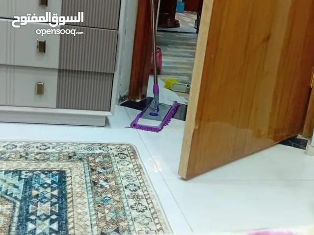 شقه طابق اول درج معزول وحده عله الشارع العام الصالحيه