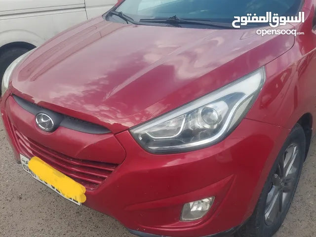 Hyundai Tucson 2015 Full option with panoramic  Sunroof Rear Camera First Owner Lady Drive